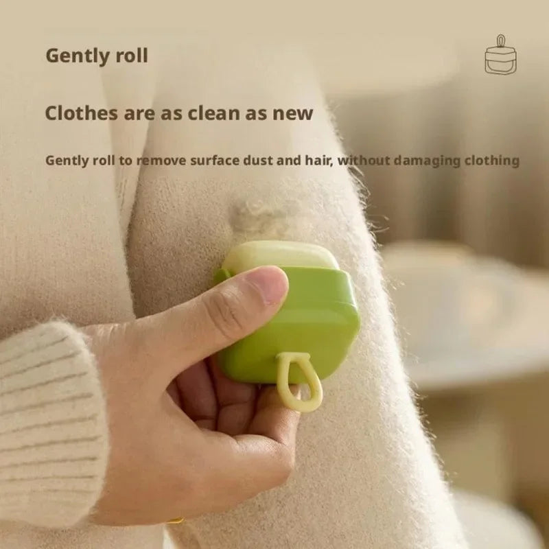 Washable lint roller rinsing clean